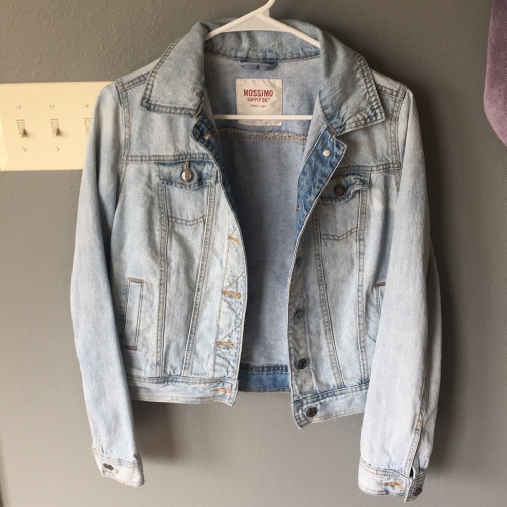 Light wash jean jacket
